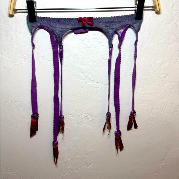 NWT AGENT PROVOCATEUR GARTER BELT PURPLE GREEN PINK SZ 2 XS - www.benaras.co